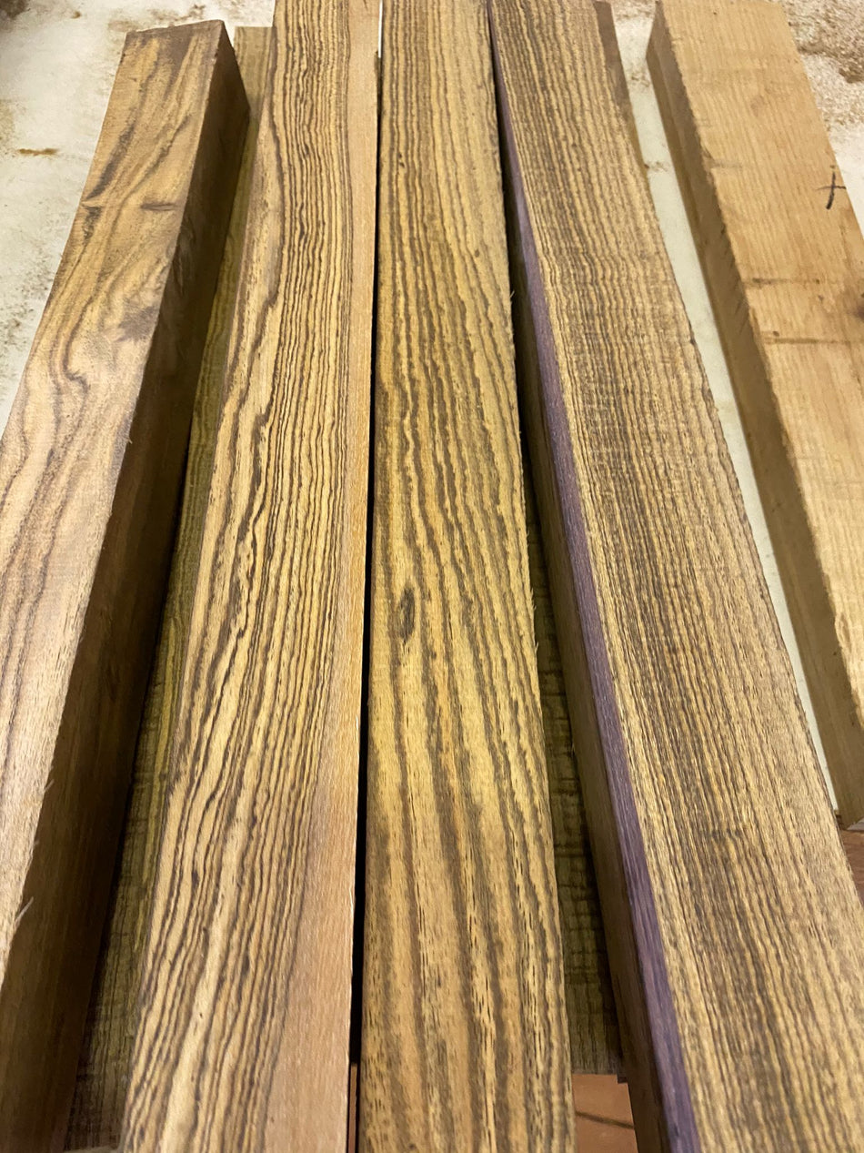Cuadrados giratorios Bocote de 1,5" x 1,5" x 18", 10 unidades