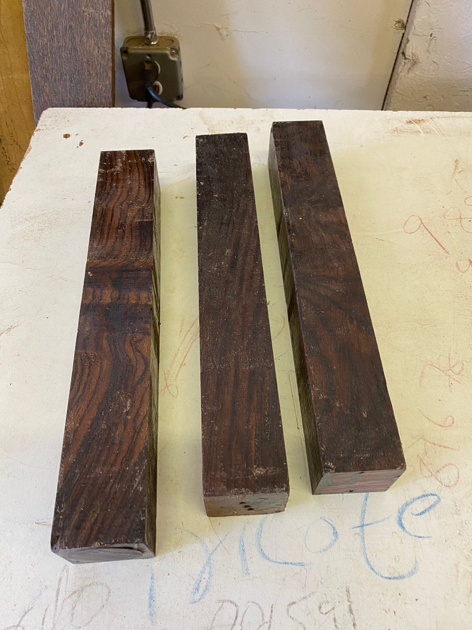 Compre madera de rosa de la India oriental de 2" x 2" x 9" para tornear.