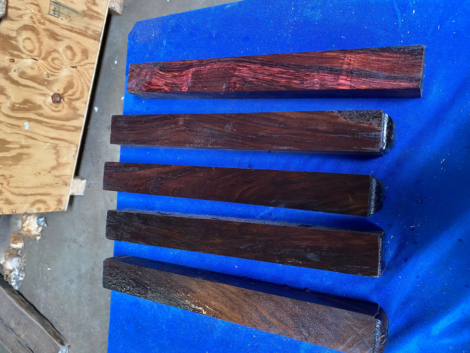 Compre el mejor palo de rosa de la India Oriental de 1 1/2" x 1 1/2" x 16" para tornear.